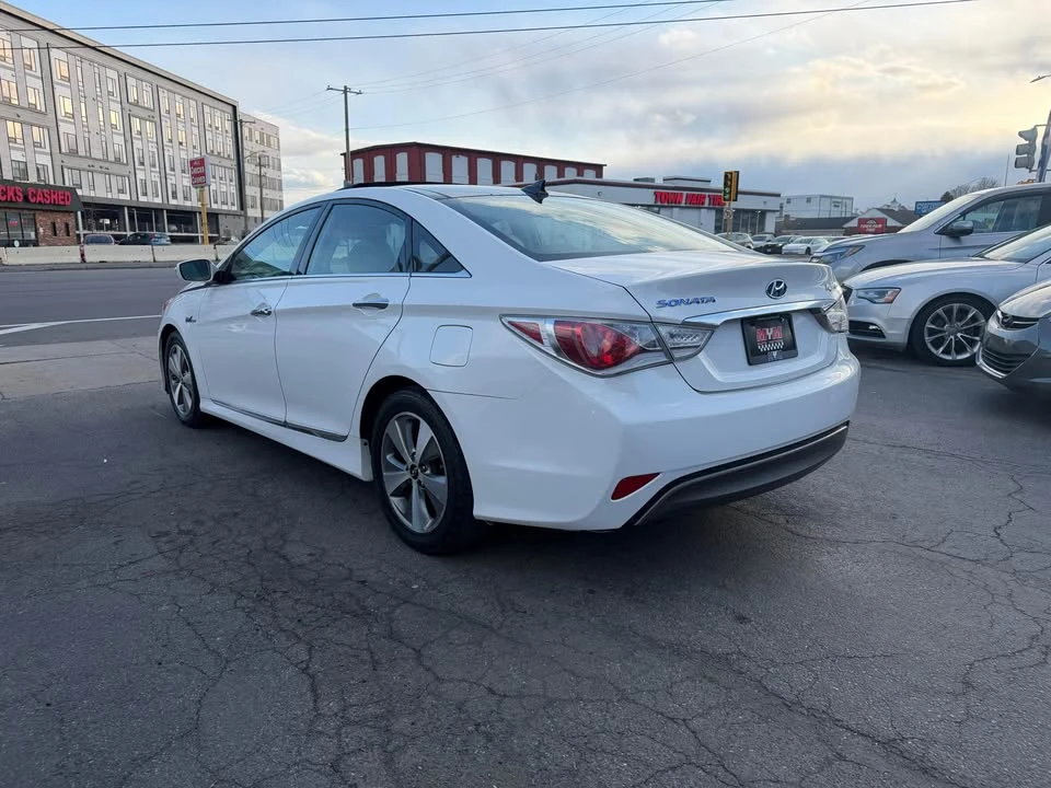2012 Hyundai Sonata - Image 6 of 7