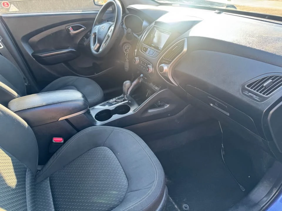 2012 Hyundai Tucson - Image 12 of 13