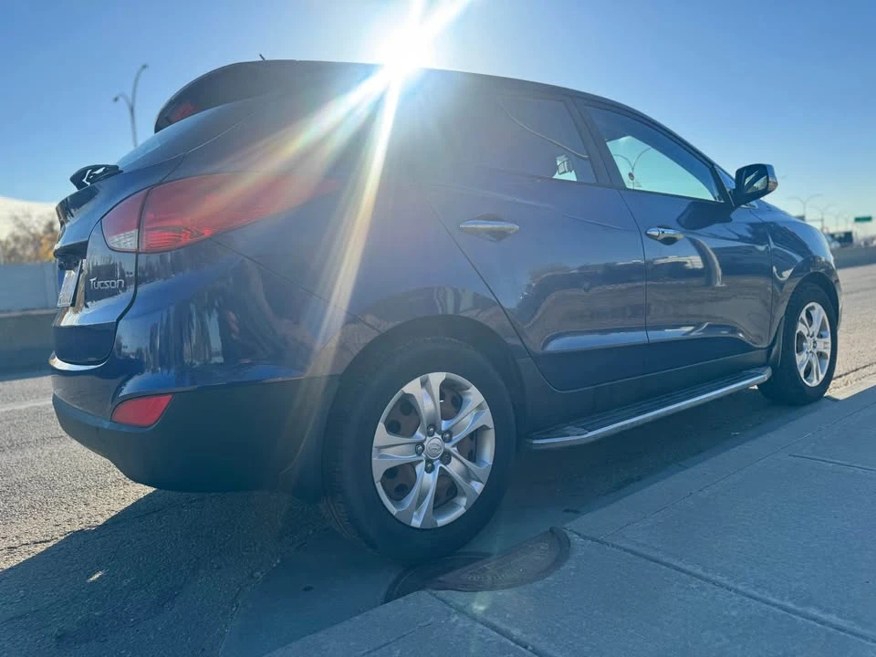 2012 Hyundai Tucson - Image 4 of 13