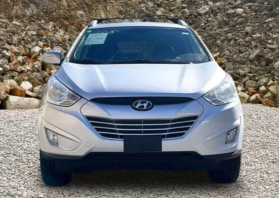 2012 Hyundai Tucson - Image 8 of 13