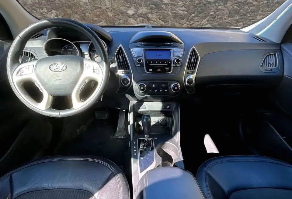 2012 Hyundai Tucson - Image 3 of 13