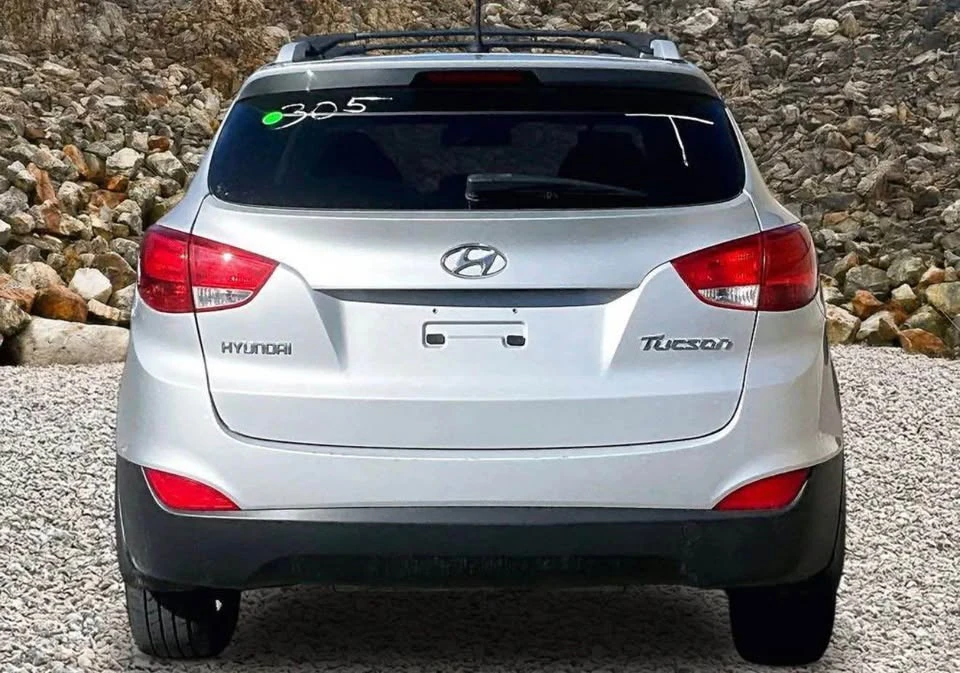 2012 Hyundai Tucson - Image 2 of 13