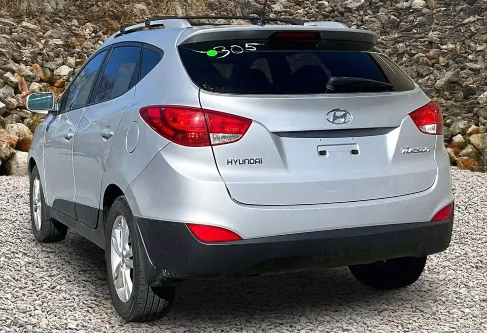 2012 Hyundai Tucson - Image 5 of 13