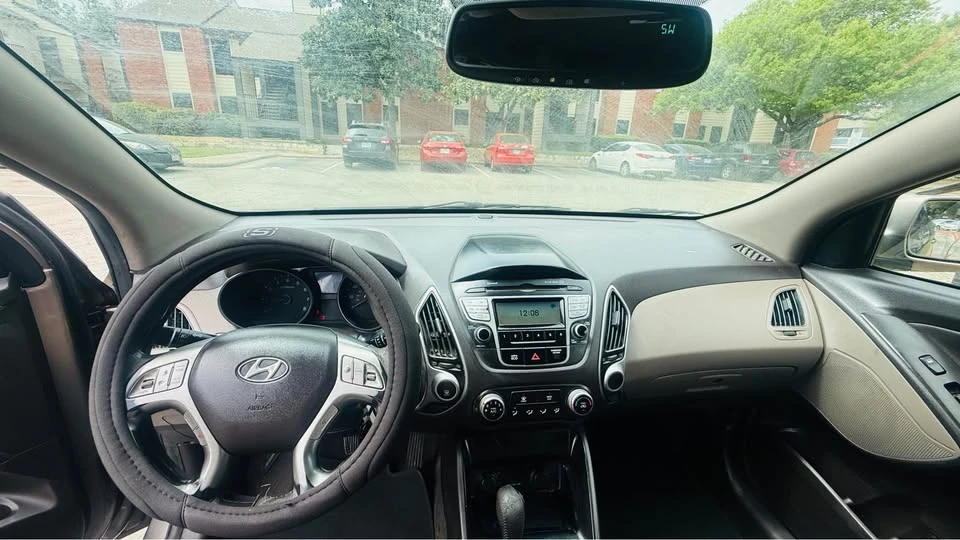 2012 Hyundai Tucson - Image 13 of 16