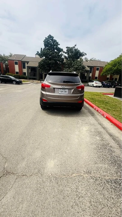 2012 Hyundai Tucson - Image 6 of 16