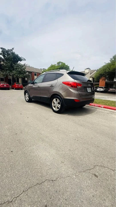 2012 Hyundai Tucson - Image 5 of 16