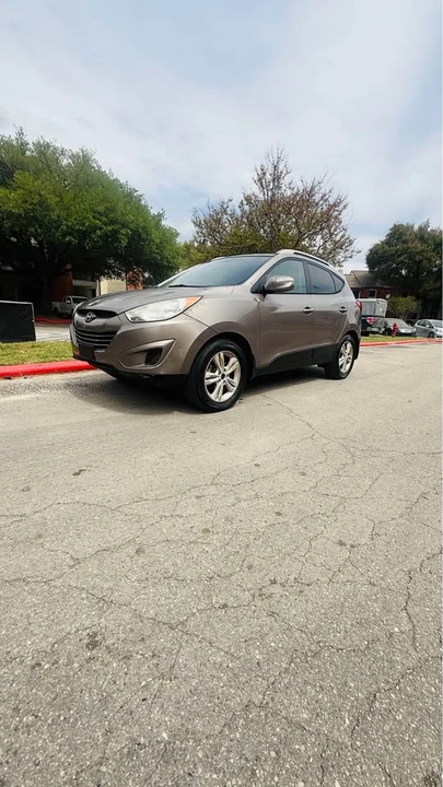 2012 Hyundai Tucson - Image 4 of 16