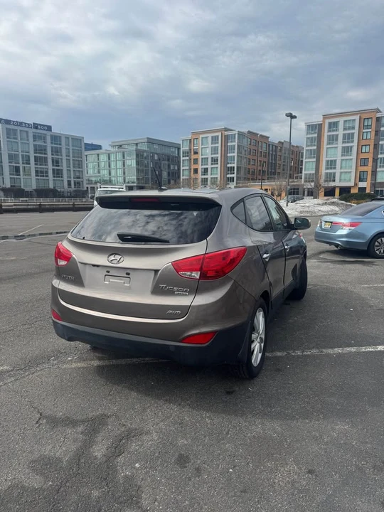 2012 Hyundai Tucson - Image 5 of 10