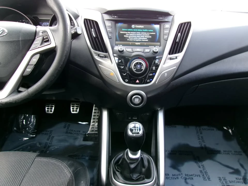 2012 Hyundai Veloster - Image 17 of 20