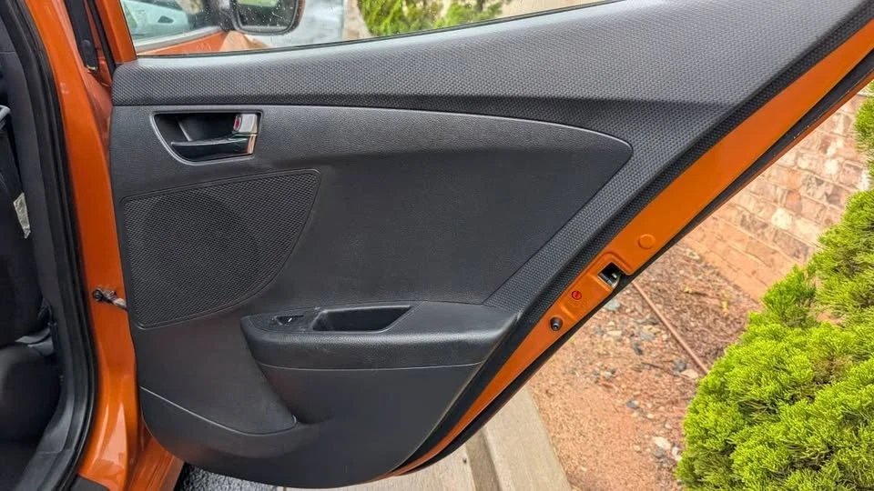 2012 Hyundai Veloster - Image 16 of 16