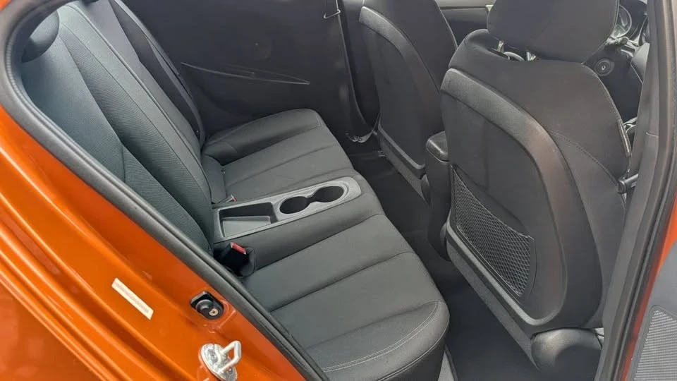 2012 Hyundai Veloster - Image 12 of 16