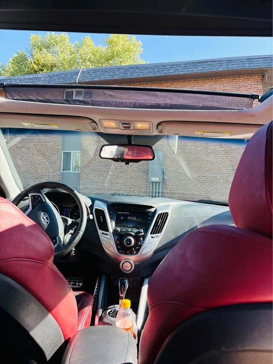 2012 Hyundai Veloster - Image 11 of 12