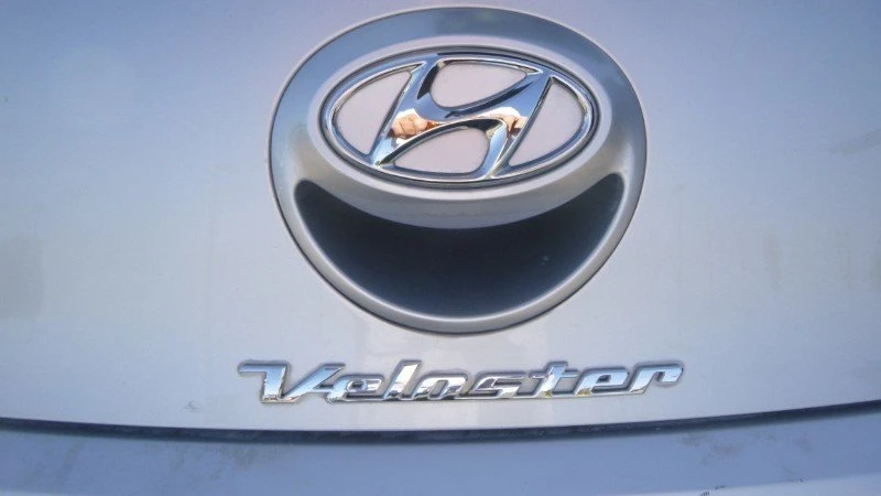 2012 Hyundai Veloster - Image 8 of 18