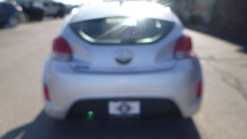 2012 Hyundai Veloster - Image 6 of 18