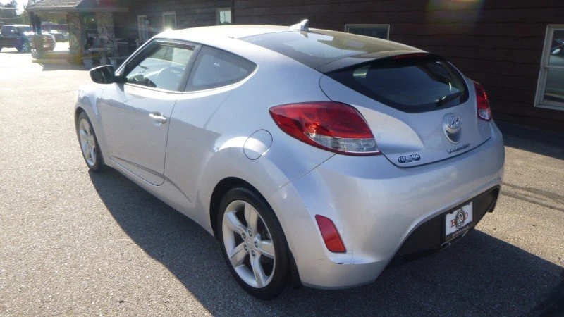 2012 Hyundai Veloster - Image 7 of 18