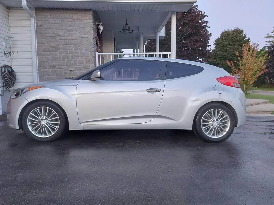 2012 Hyundai Veloster - Image 2 of 9