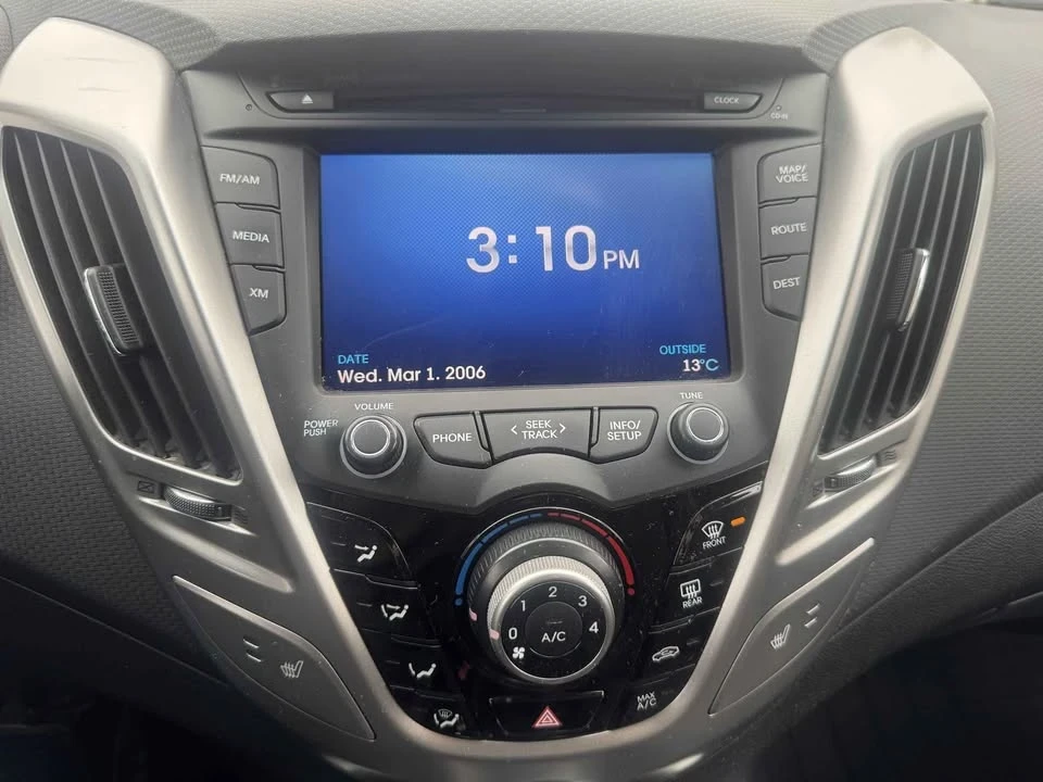 2012 Hyundai Veloster - Image 15 of 19