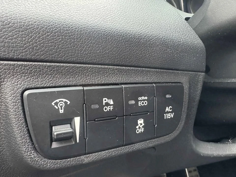 2012 Hyundai Veloster - Image 16 of 19