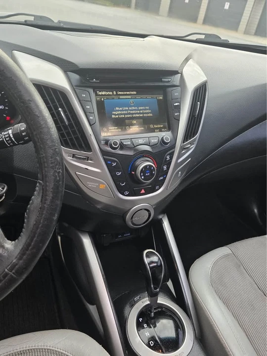 2012 Hyundai Veloster - Image 7 of 15