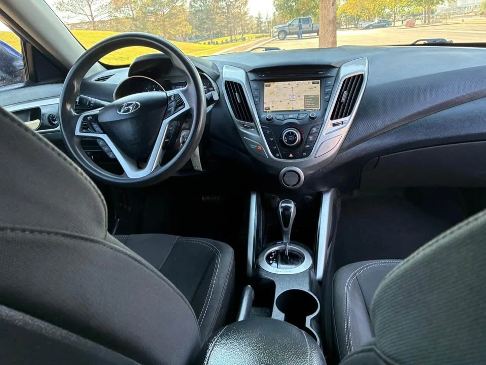 2012 Hyundai Veloster - Image 12 of 13