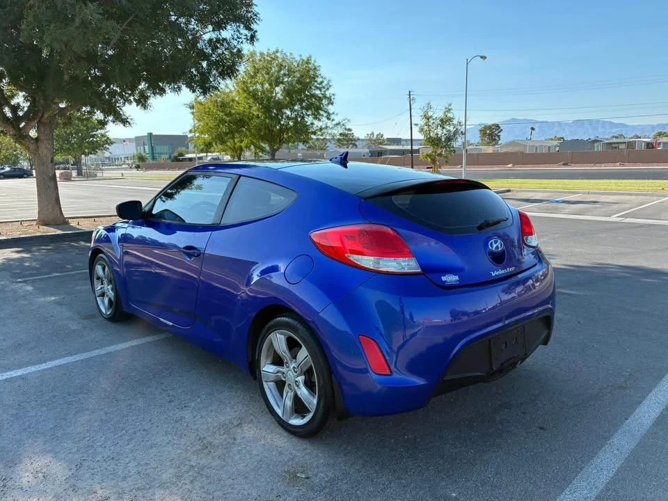 2012 Hyundai Veloster - Image 6 of 13