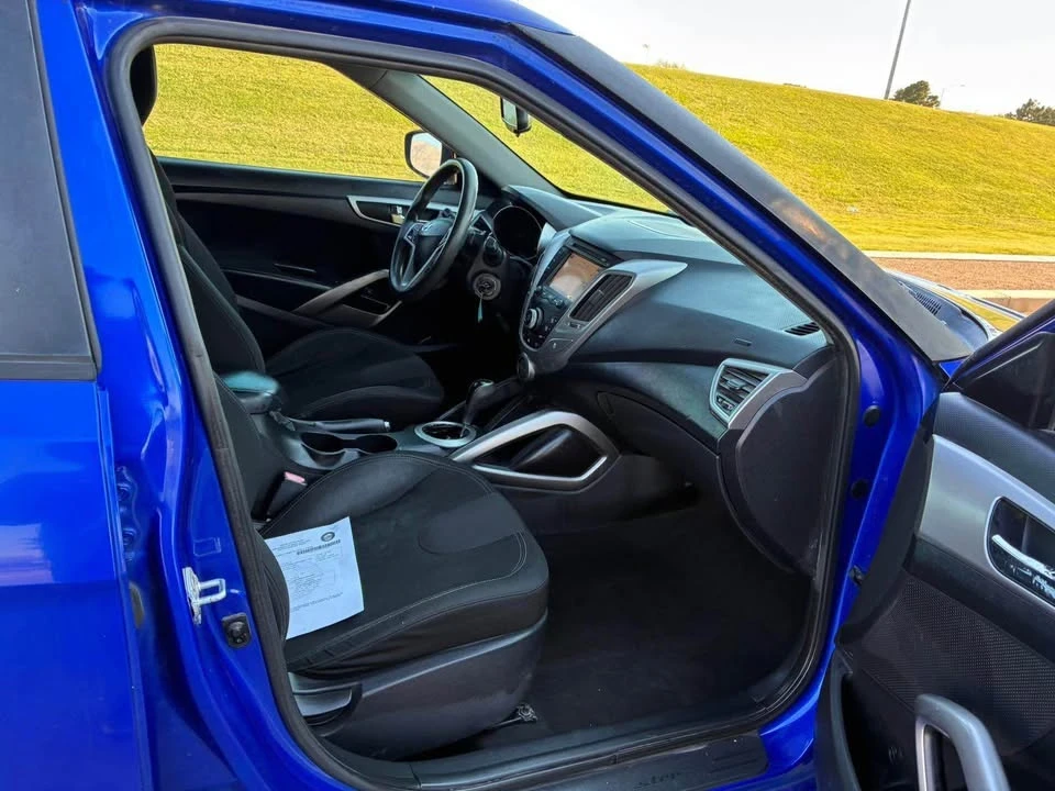 2012 Hyundai Veloster - Image 8 of 13