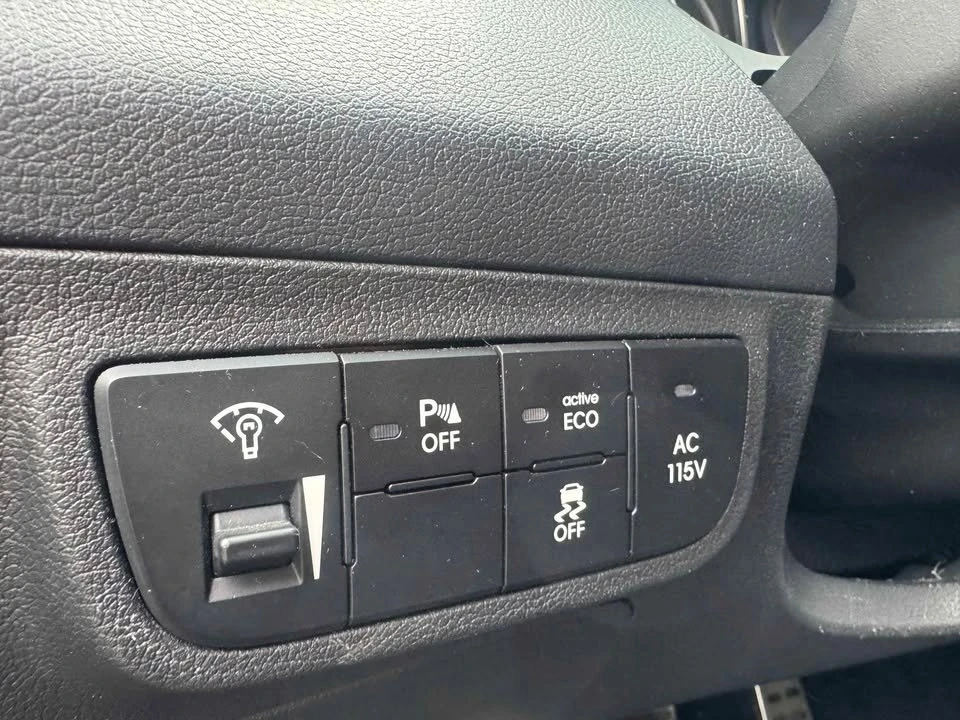 2012 Hyundai Veloster - Image 14 of 16