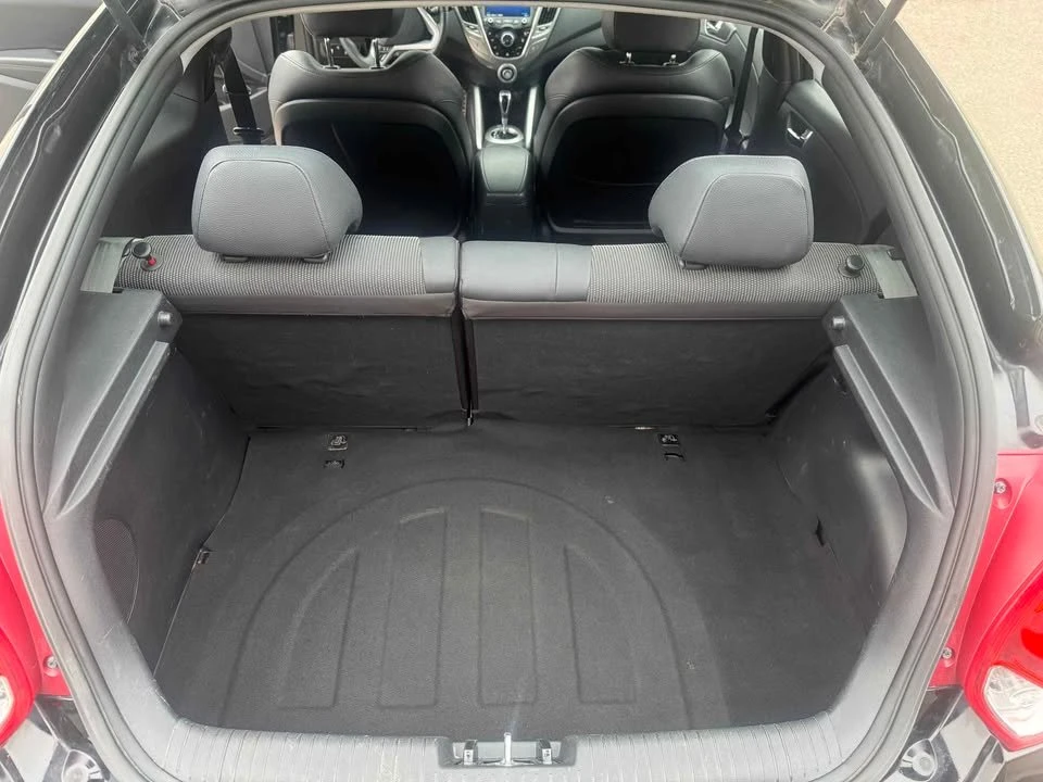 2012 Hyundai Veloster - Image 10 of 16