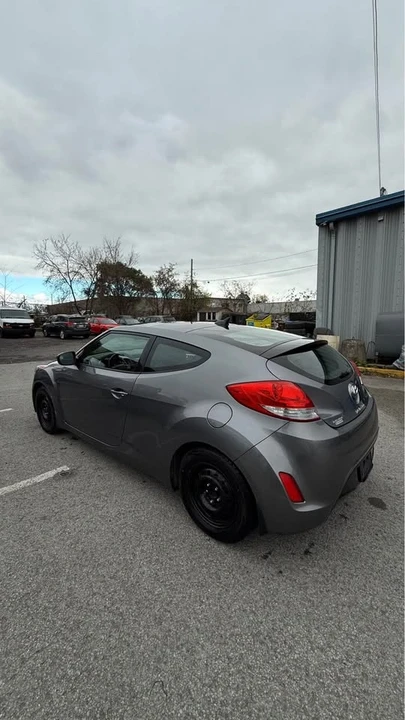 2012 Hyundai Veloster - Image 4 of 17