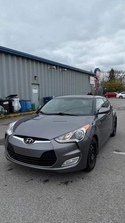 2012 Hyundai Veloster - Image 2 of 17
