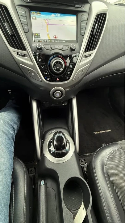2012 Hyundai Veloster - Image 16 of 17