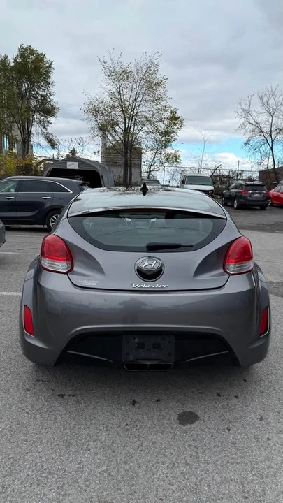2012 Hyundai Veloster - Image 5 of 17
