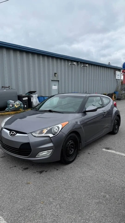 2012 Hyundai Veloster - Image 4 of 19