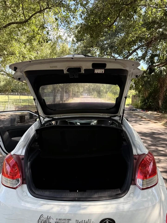 2012 Hyundai Veloster - Image 11 of 11