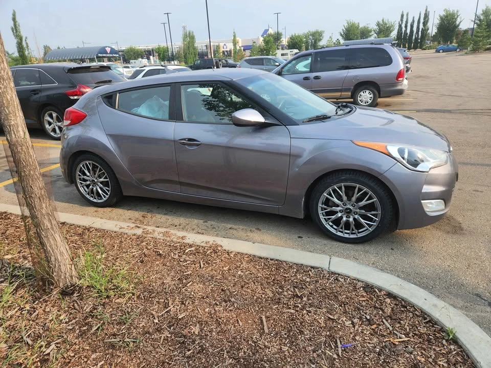 2012 Hyundai Veloster - Image 6 of 12