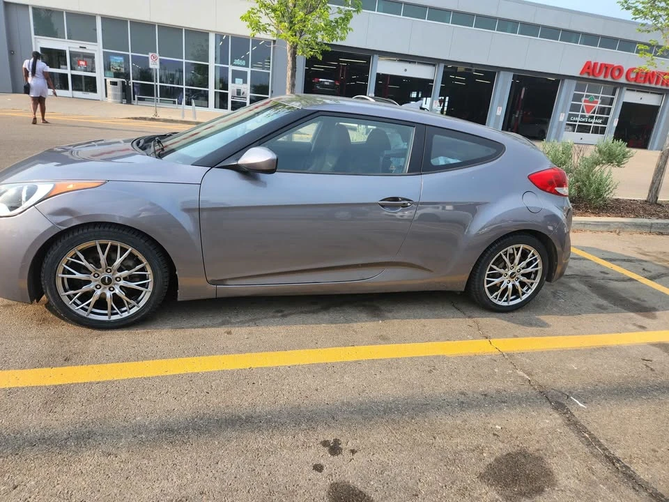2012 Hyundai Veloster - Image 8 of 12