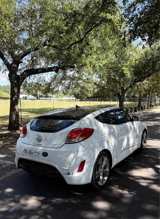 2012 Hyundai Veloster - Image 5 of 11