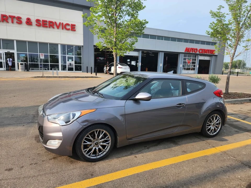 2012 Hyundai Veloster - Image 11 of 12