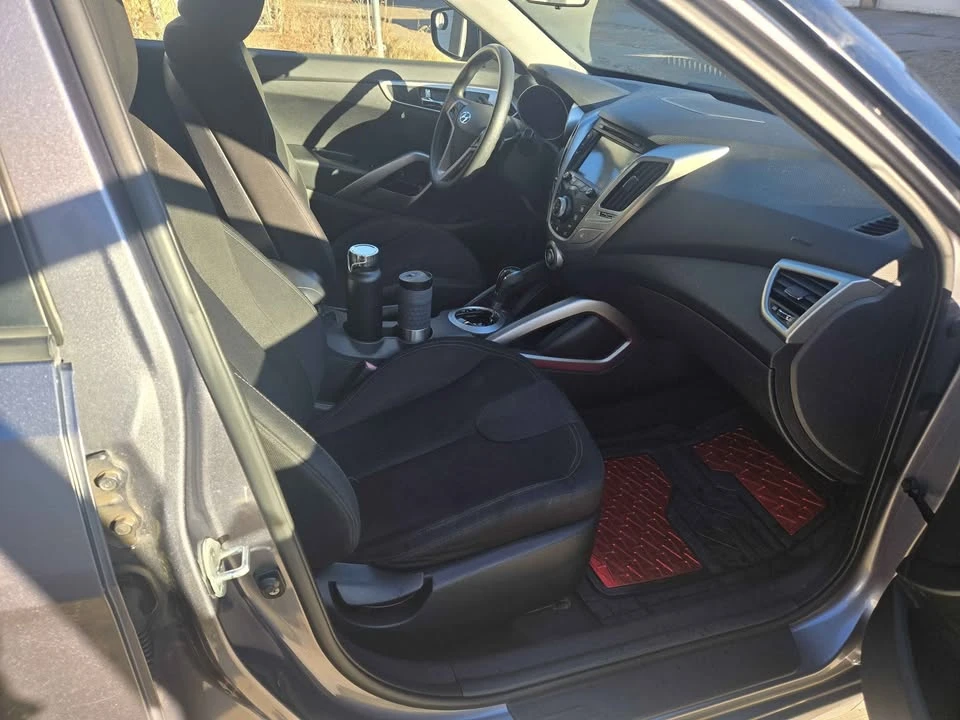 2012 Hyundai Veloster - Image 3 of 12