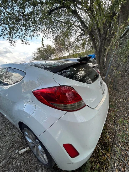 2012 Hyundai Veloster - Image 4 of 12