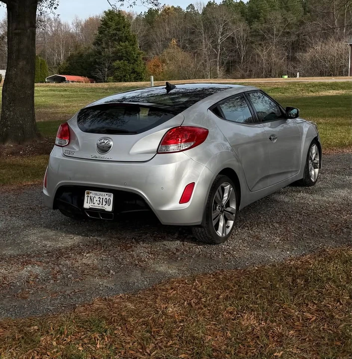 2012 Hyundai Veloster - Image 6 of 10