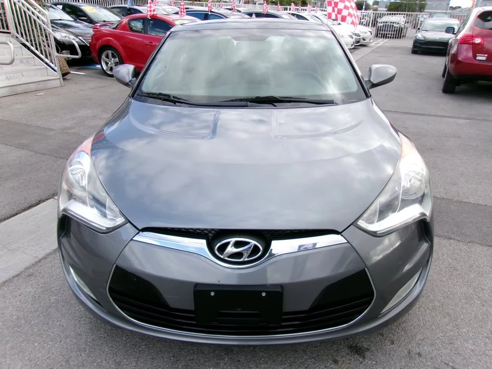 2012 Hyundai Veloster - Image 2 of 20