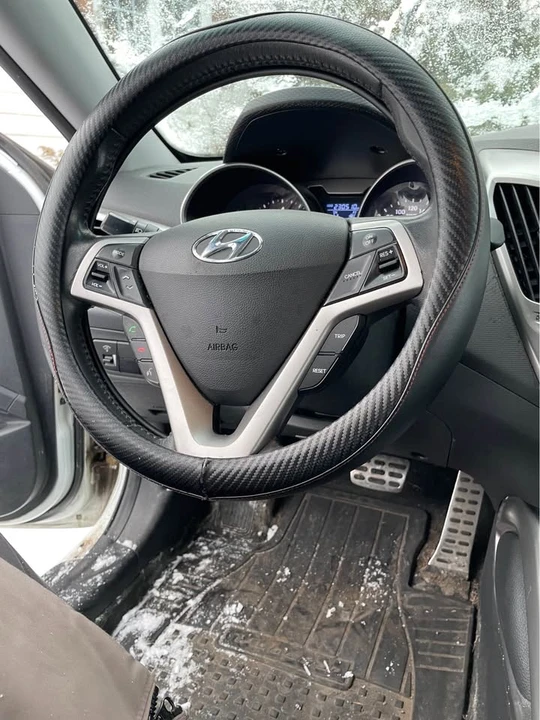 2012 Hyundai Veloster - Image 10 of 11