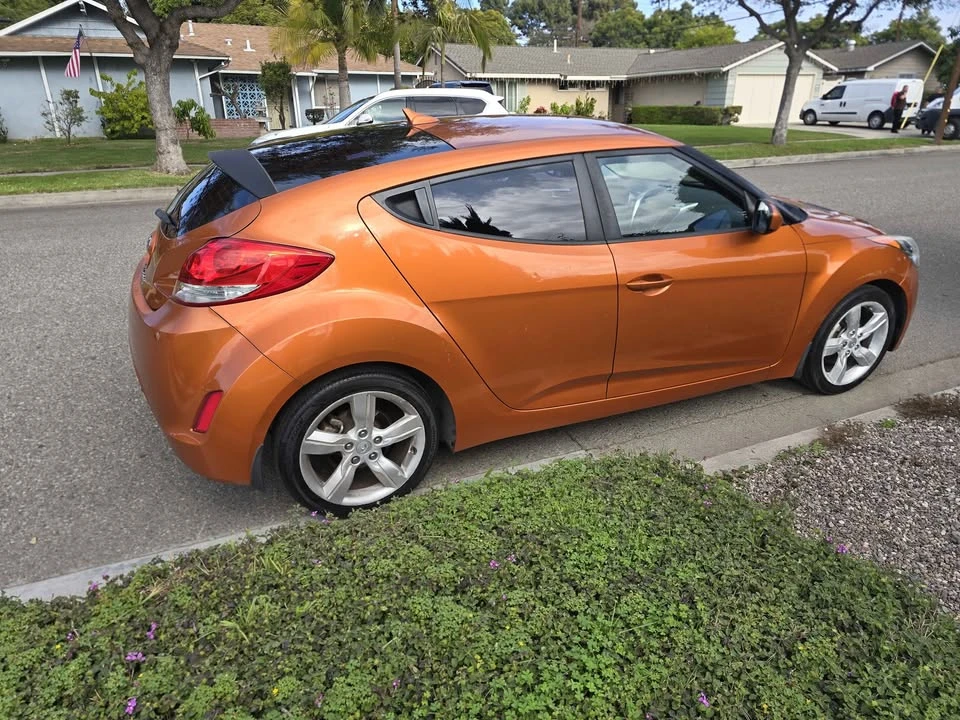 2012 Hyundai Veloster - Image 2 of 7