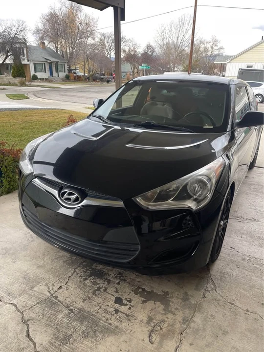 2012 Hyundai Veloster - Image 2 of 10