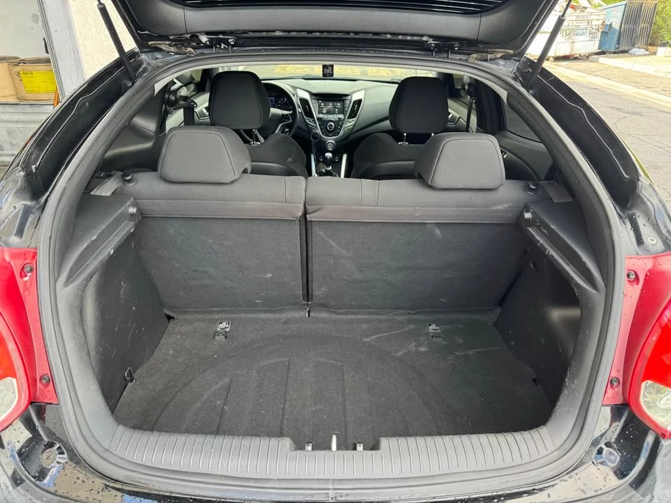 2012 Hyundai Veloster - Image 11 of 14