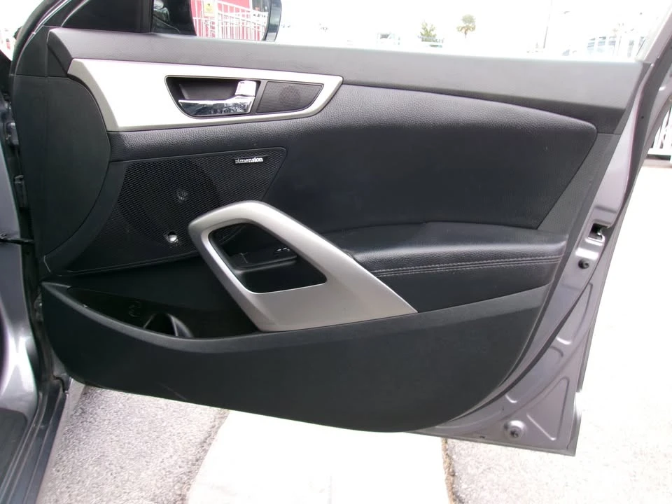 2012 Hyundai Veloster - Image 19 of 20