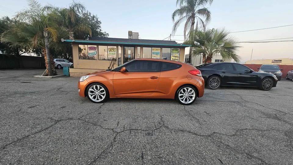 2012 Hyundai Veloster - Image 6 of 10