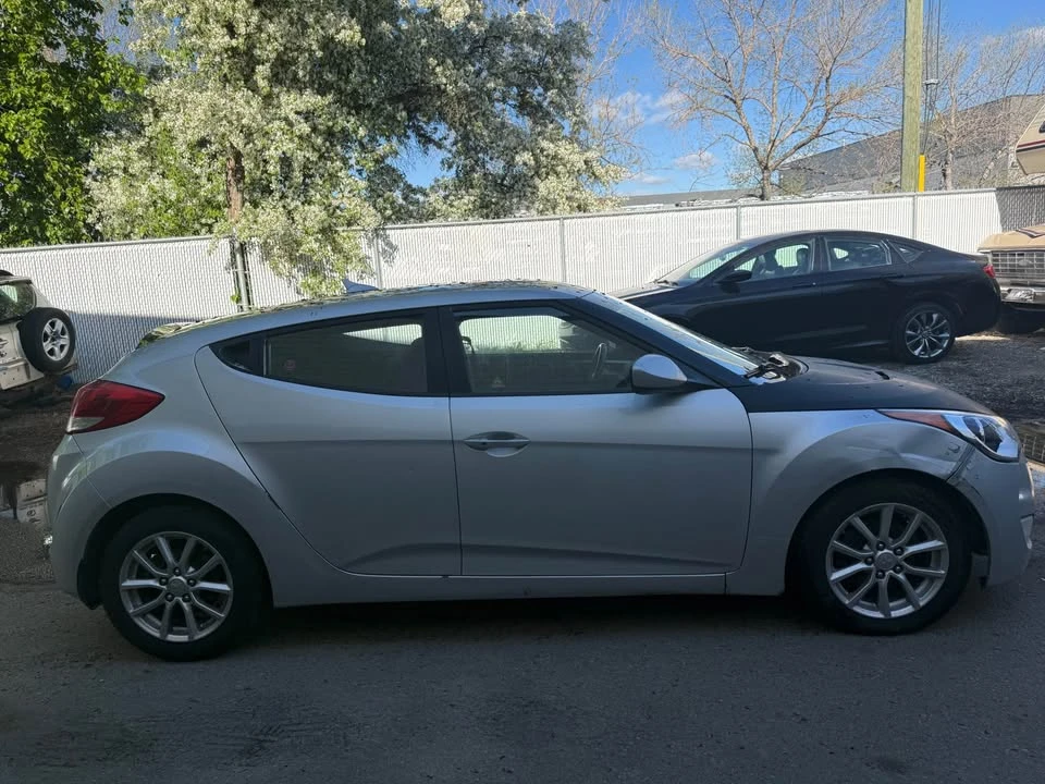 2012 Hyundai Veloster - Image 3 of 4