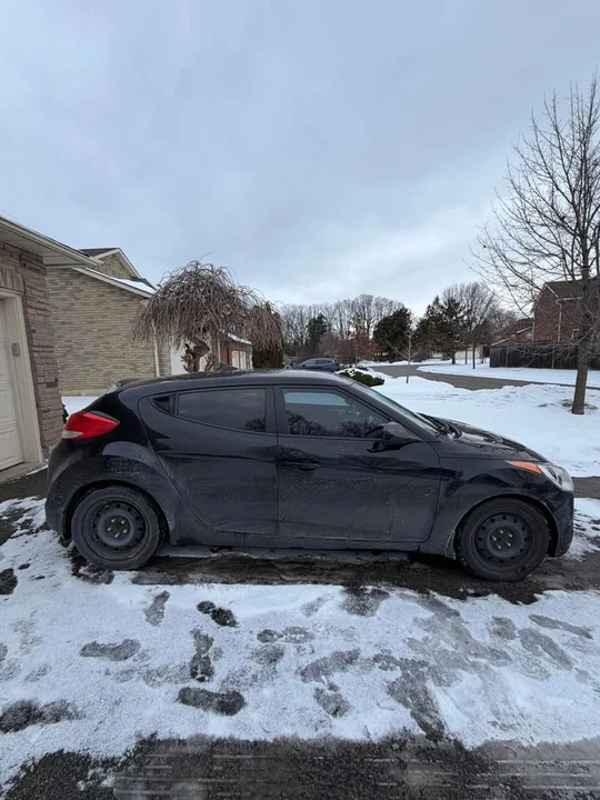 2012 Hyundai Veloster - Image 3 of 9